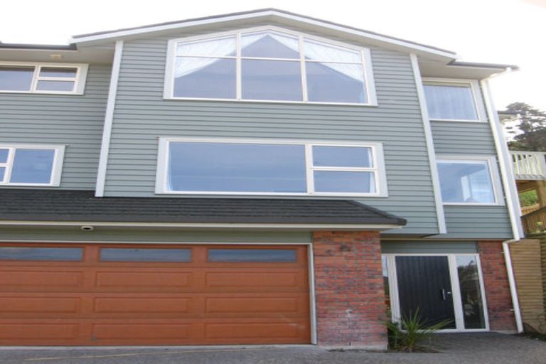 Photo of property in 14 Curnow Way, Kaiwharawhara, Wellington, 6035