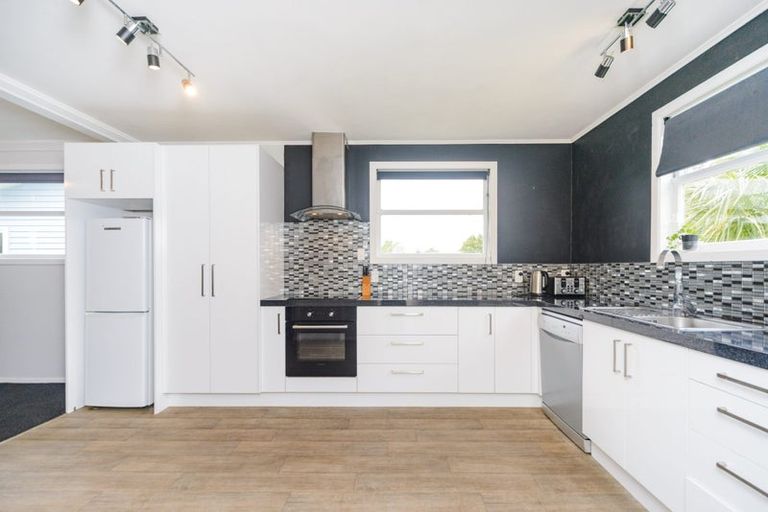 Photo of property in 1 Lifford Place, Awapuni, Palmerston North, 4412