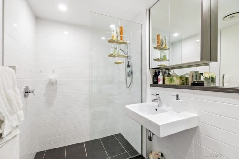 Photo of property in Elevate, 2/30a Taranaki Street, Te Aro, Wellington, 6011