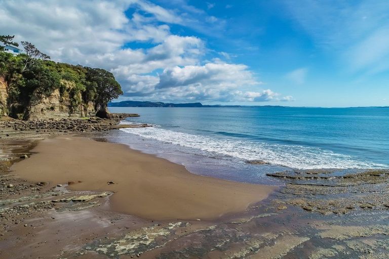 Photo of property in 106a Vipond Road, Stanmore Bay, Whangaparaoa, 0932