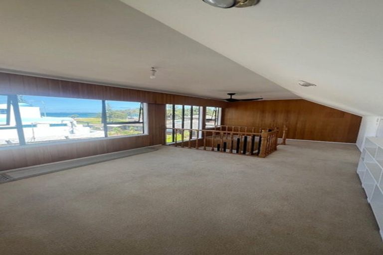 Photo of property in 2 Empire Road, Orewa, 0931