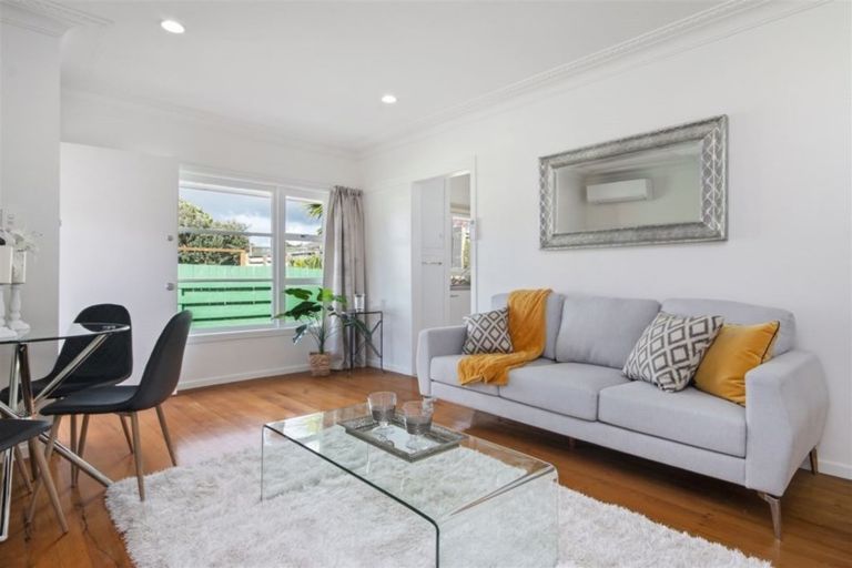 Photo of property in 3/16 South Street, Papakura, 2110