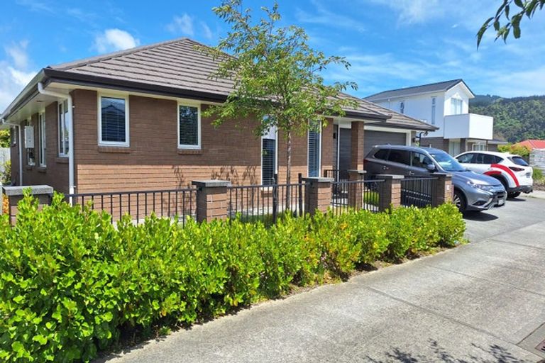 Photo of property in 18 Poulson Grove, Trentham, Upper Hutt, 5018
