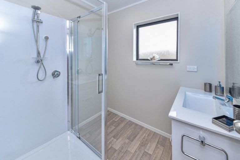 Photo of property in 67b Arimu Road, Papakura, 2110