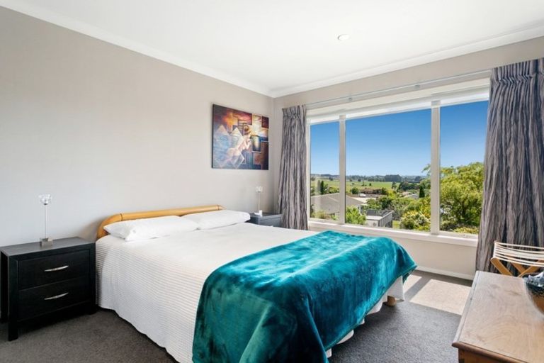 Photo of property in 28 Shera Street, Acacia Bay, Taupo, 3330