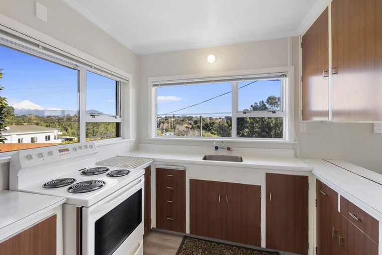 Photo of property in 44 Essex Street, Vogeltown, New Plymouth, 4310