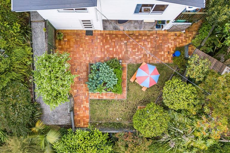 Photo of property in 155 Hutchinson Avenue, New Lynn, Auckland, 0600