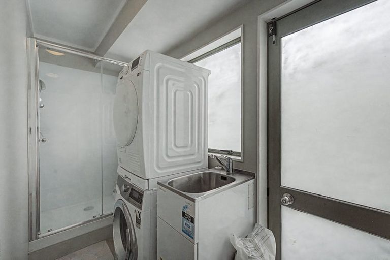 Photo of property in 2/24 Mcquarrie Avenue, Wattle Downs, Auckland, 2103