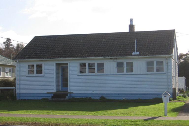 Photo of property in 25 Revans Street, Featherston, 5710