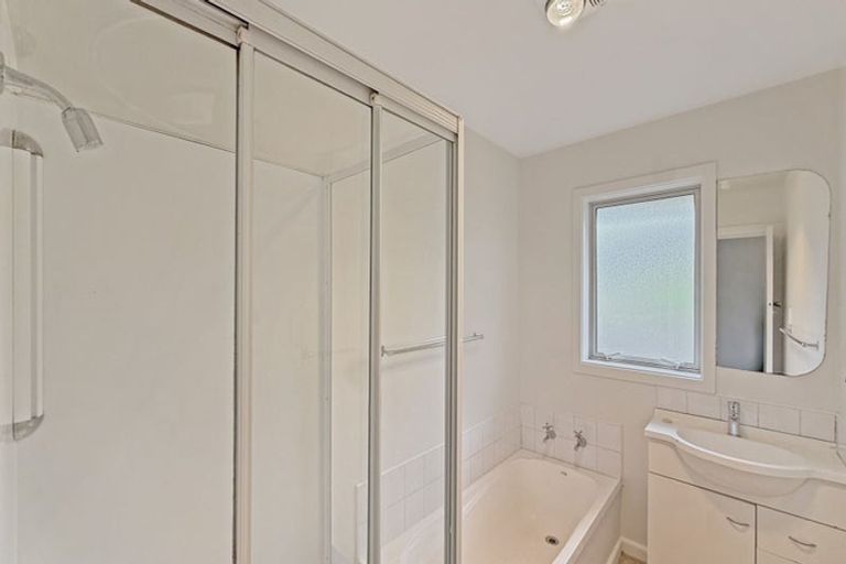 Photo of property in 9 Gladson Avenue, Sockburn, Christchurch, 8042