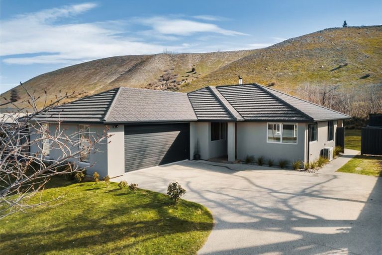 Photo of property in 20 Perriam Place, Mount Pisa, Cromwell, 9383