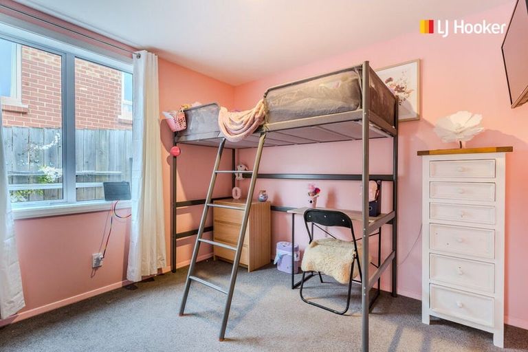 Photo of property in 25 Elwyn Crescent, Green Island, Dunedin, 9018