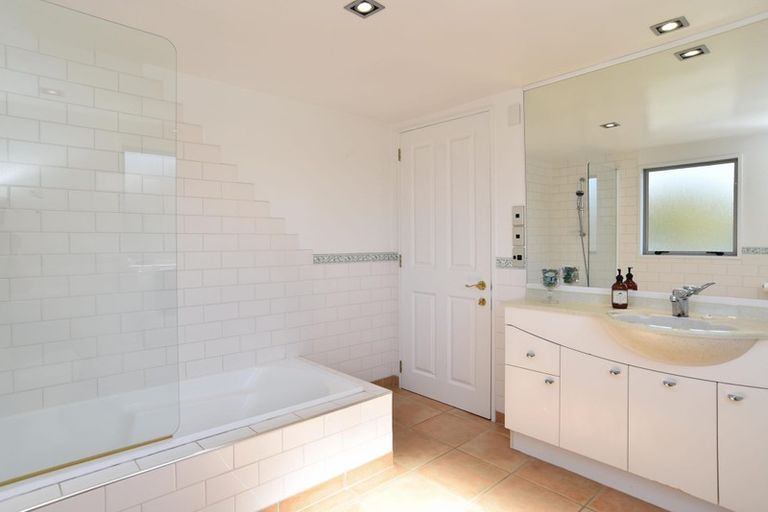 Photo of property in 42 Saint James Avenue, Papanui, Christchurch, 8053