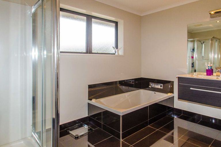 Photo of property in 26 Severn Street, Green Island, Dunedin, 9018