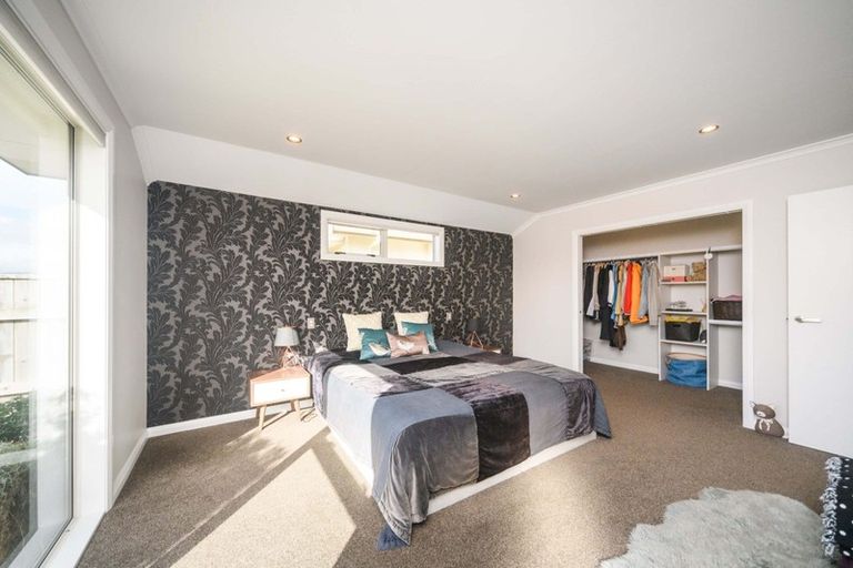 Photo of property in 8 Silkwood Place, Fitzherbert, Palmerston North, 4410