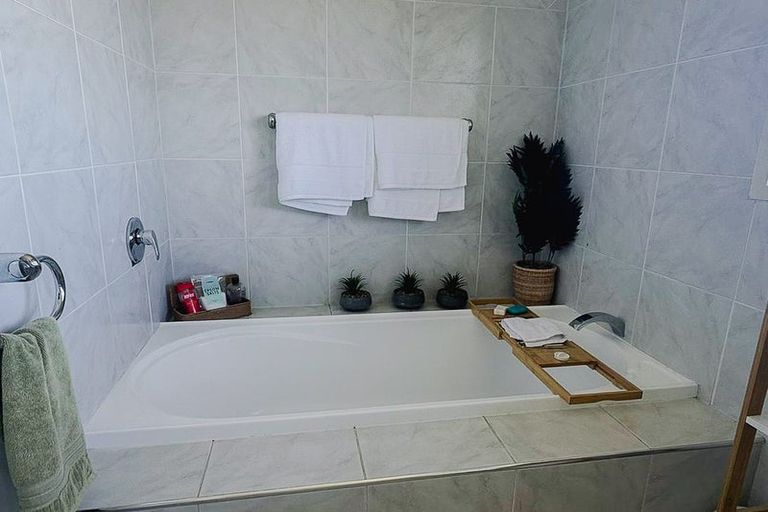 Photo of property in 86 Sylvester Crescent, Flagstaff, Hamilton, 3210