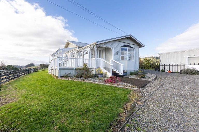 Photo of property in 16 Mimi Road, Mimi, Urenui, 4377