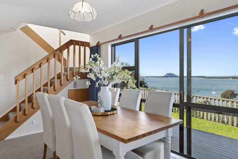 Photo of property in 87 Harbour View Road, Omokoroa, 3114