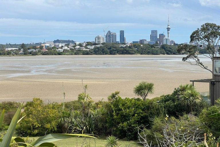 Photo of property in 1/15 Birkley Road, Bayswater, Auckland, 0622