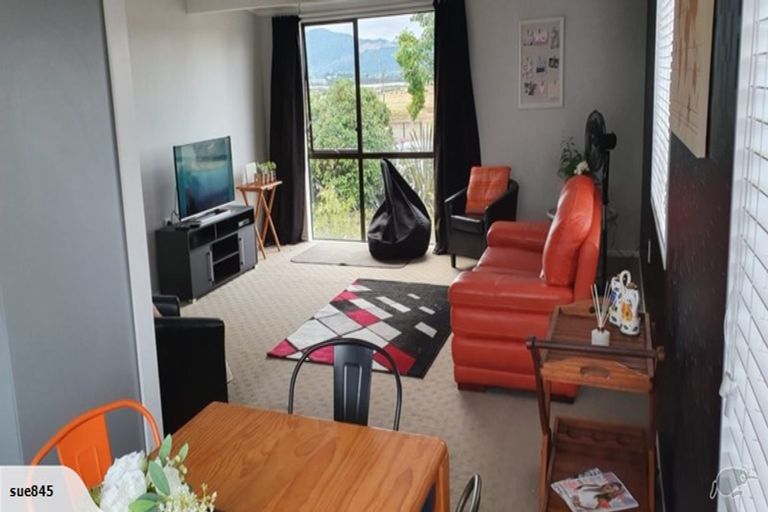 Photo of property in 27 Owhatiura Drive, Lynmore, Rotorua, 3010