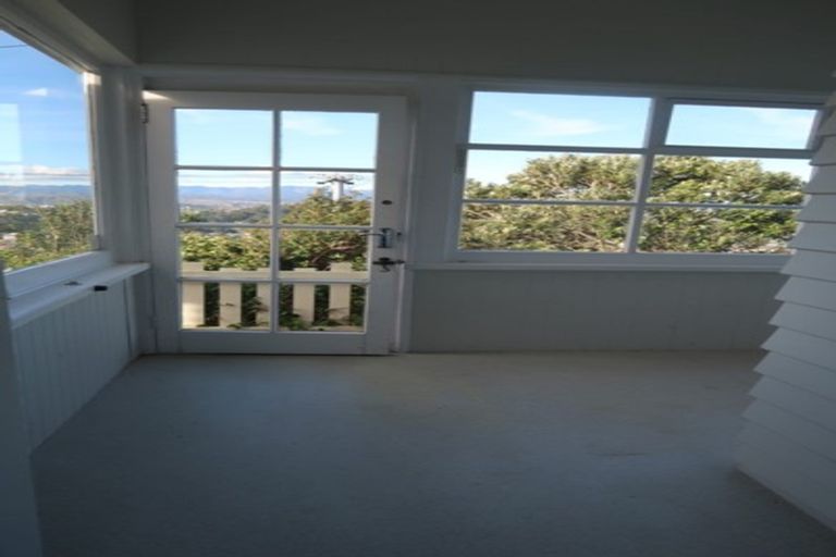 Photo of property in 168 The Ridgeway, Mornington, Wellington, 6021