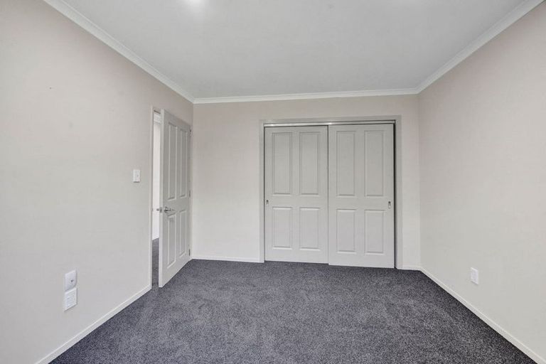 Photo of property in 8 County Drive, Hawera, 4610