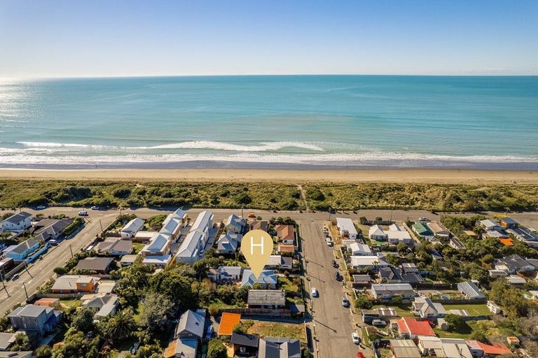Photo of property in 12 Fleming Street, North New Brighton, Christchurch, 8083