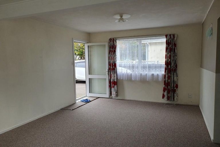 Photo of property in 40h Leighton Avenue, Waiwhetu, Lower Hutt, 5010