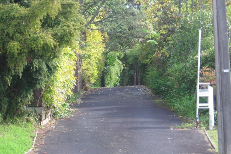 Photo of property in 242 Glengarry Road, Glen Eden, Auckland, 0602