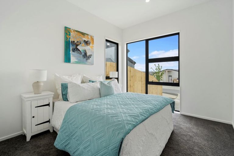 Photo of property in 6 Puwha Street, Massey, Auckland, 0614