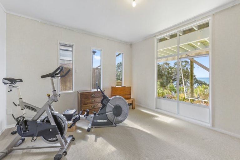 Photo of property in 19 Swann Beach Road, Stanmore Bay, Whangaparaoa, 0932