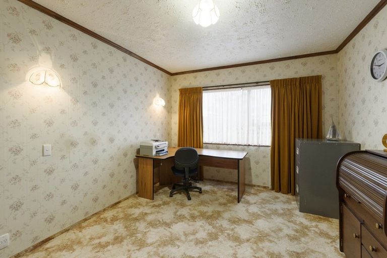 Photo of property in 8 Renata Road, Otaki, 5512