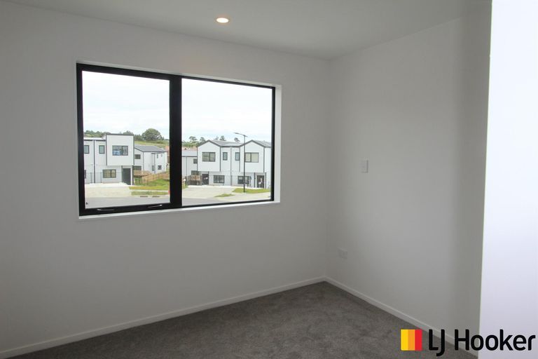 Photo of property in 9a Putiputi Way, Papakura, 2110