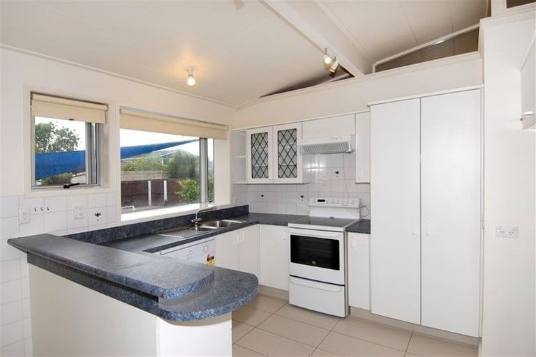 Photo of property in 23 Rosedale Place, Avonhead, Christchurch, 8042
