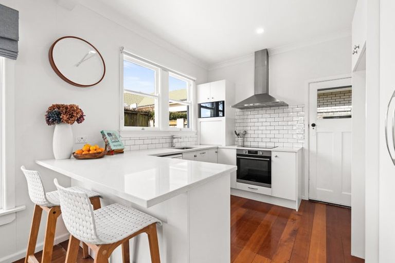 Photo of property in 12 Chambers Street, Havelock North, 4130