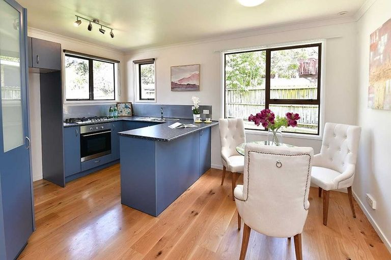 Photo of property in 2 Win Grove, Hatfields Beach, Orewa, 0931