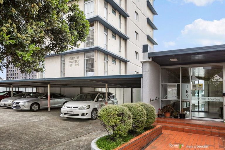 Photo of property in Jellicoe Towers, 191 The Terrace, Wellington Central, Wellington, 6011