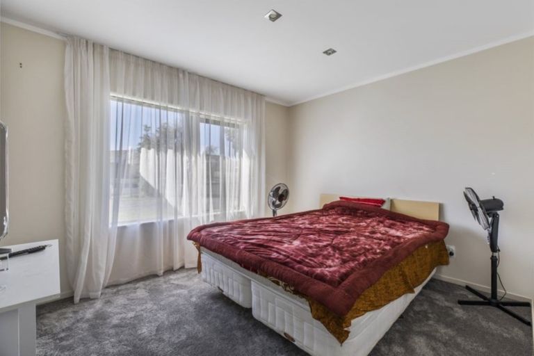 Photo of property in 25 Rosemead Place, Randwick Park, Auckland, 2105