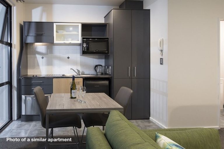 Photo of property in Atrium Towers, 5g/154 The Terrace, Wellington Central, Wellington, 6011
