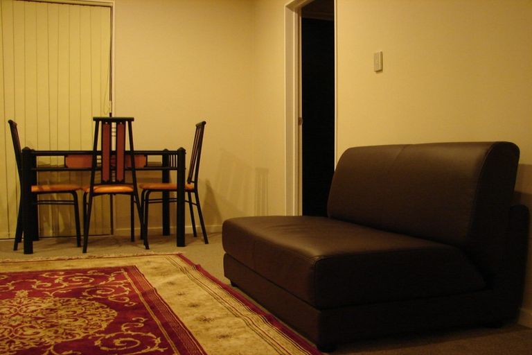 Photo of property in 9 Keating Rise, Northcross, Auckland, 0632