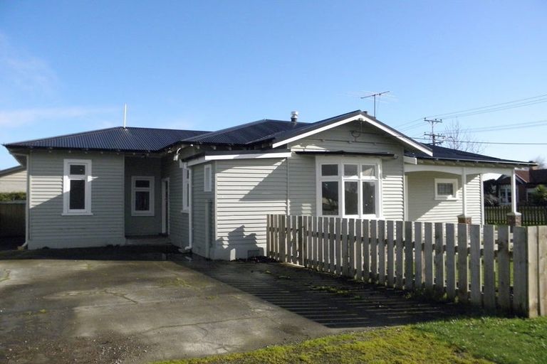 Photo of property in 27 Queen Street, Winton, 9720