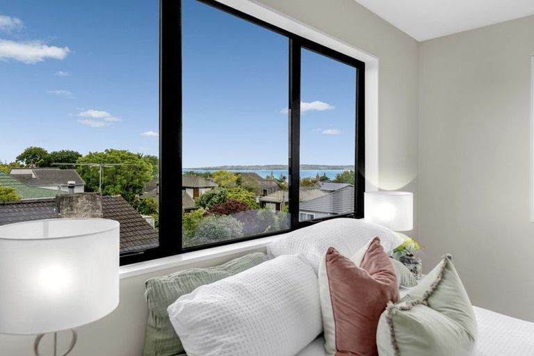 Photo of property in 202 Clovelly Road, Bucklands Beach, Auckland, 2012