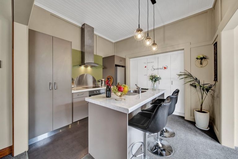 Photo of property in 246 Saint Aubyn Street, New Plymouth, 4310