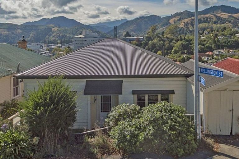 Photo of property in 27 Wellington Street, Nelson South, Nelson, 7010