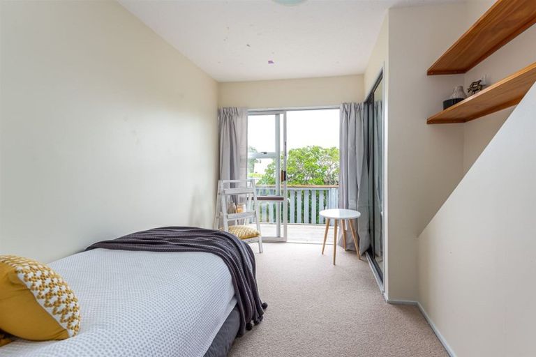 Photo of property in 6 Jenkins Avenue, Redwood, Christchurch, 8051