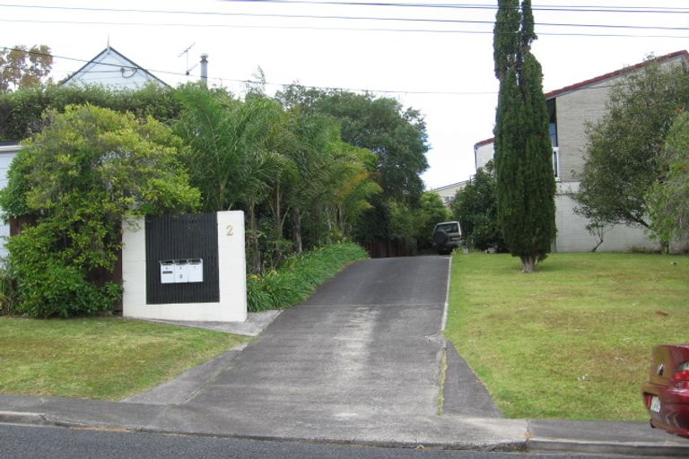 Photo of property in 2/2 Brian Avenue, Forrest Hill, Auckland, 0620