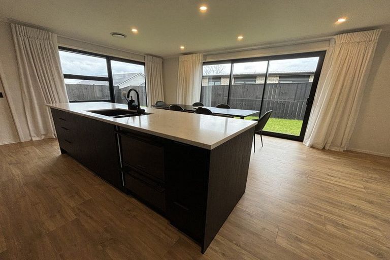 Photo of property in 11 Tabernacle Street, Karaka, 2124