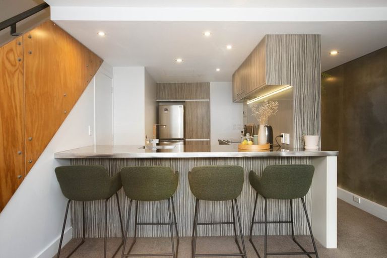 Photo of property in Canvas Apartments, 7/307 Willis Street, Te Aro, Wellington, 6011