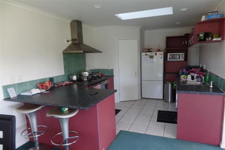 Photo of property in 33 Vanguard Road, Kelston, Auckland, 0602