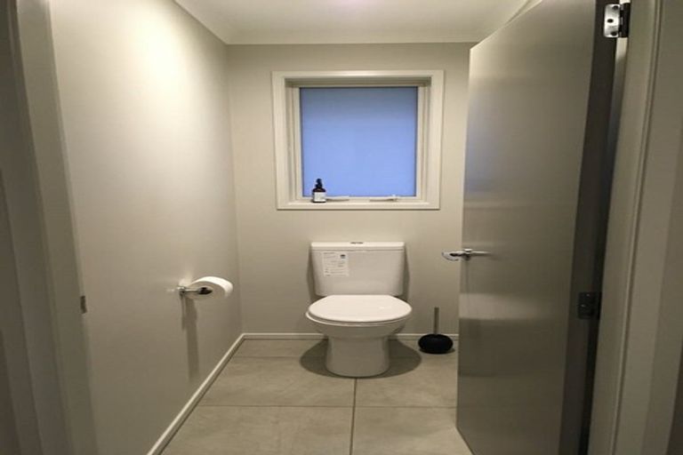 Photo of property in 1 Tradewinds Drive, Whitby, Porirua, 5024